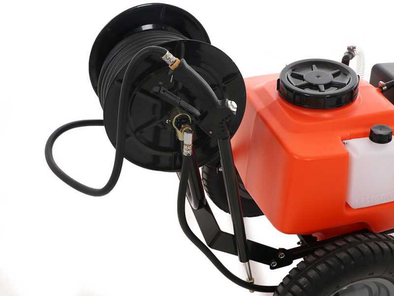 Pompe de pulv&eacute;risation &agrave; batterie Stocker 12V de 80 l art. 303 - Pompe de pulv&eacute;risation &eacute;lectrique sur chariot avec barre de pulv&eacute;risation et crochet d'attelage